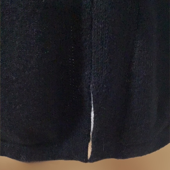 H by HALSTON V-Neck Bell Sleeve Tunic, Knit, Black, Size Small - Picture 6 of 7